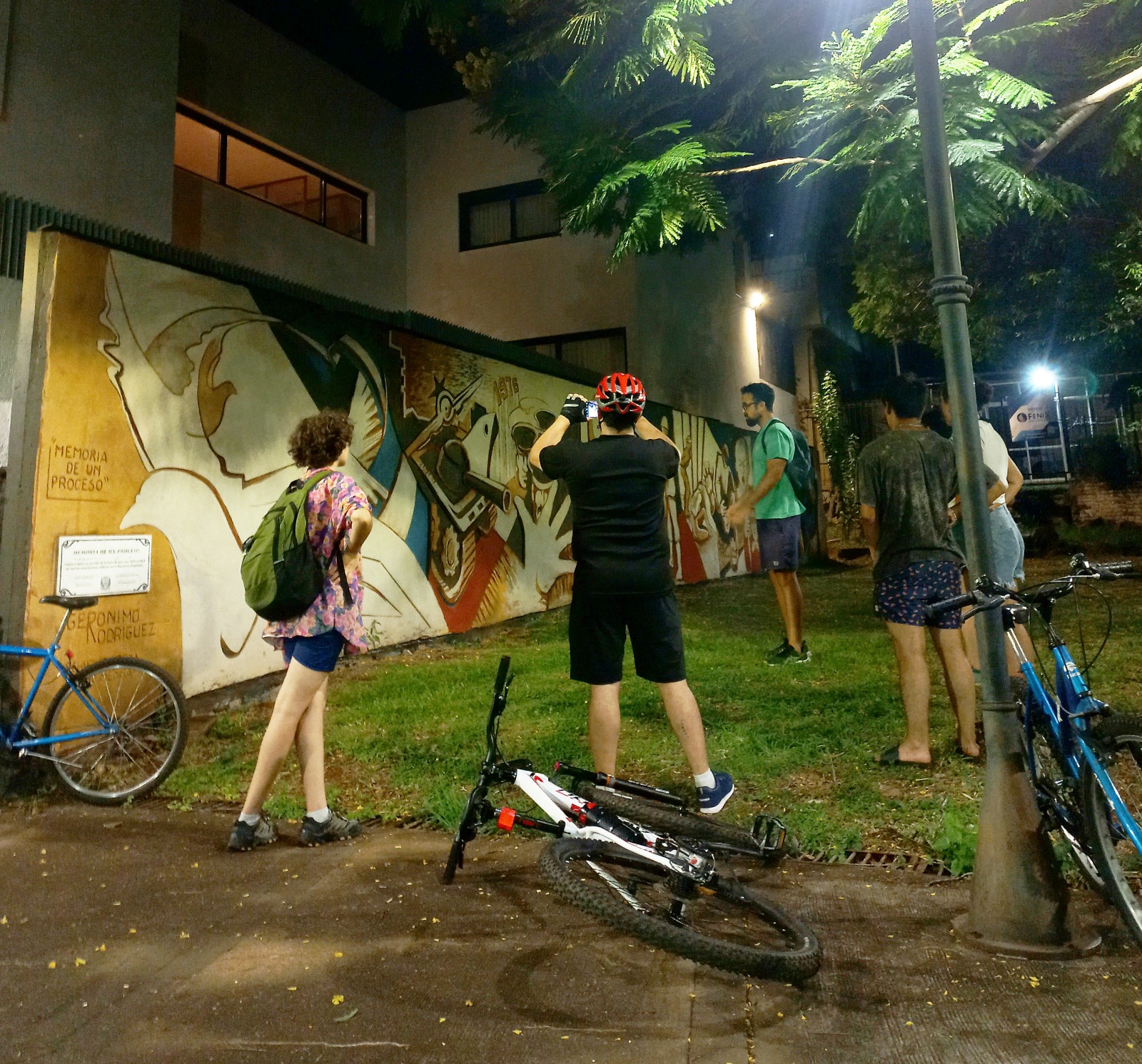 <p>Conociendo “Murales en Bici”, una propuesta turística que combina arte y paseo al aire libre</p>